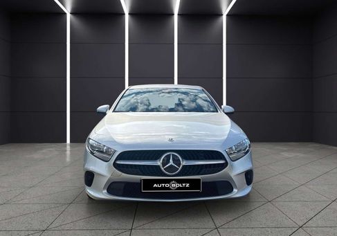 Mercedes-Benz A 180, 2022