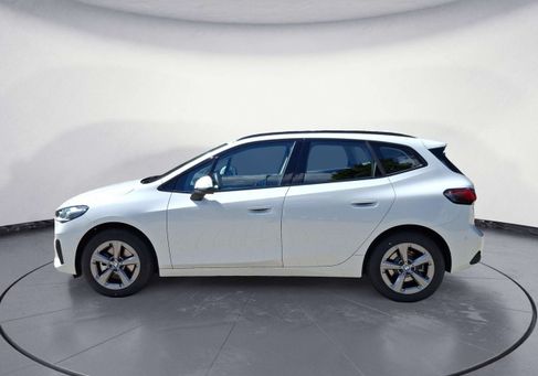 BMW 220, 2025 3