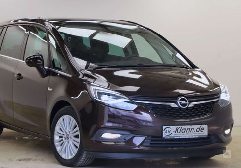 Opel Zafira, 2017