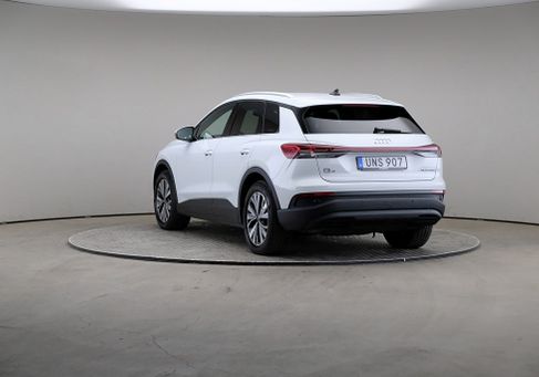 Audi Q4, 2023 2