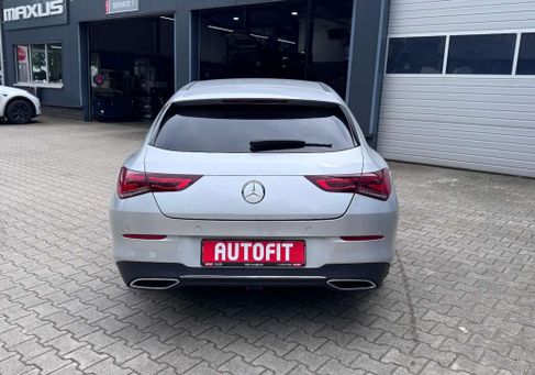 Mercedes-Benz CLA 200, 2022