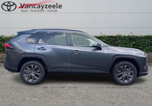 Toyota RAV 4, 2025 3