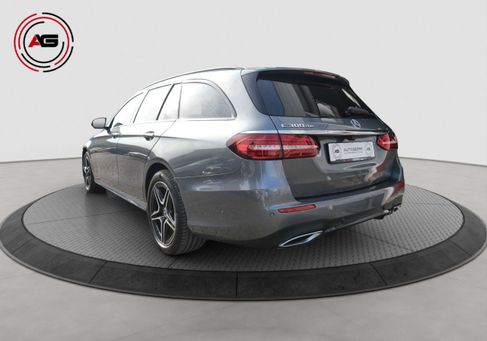 Mercedes-Benz E 300, 2020
