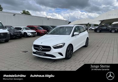 Mercedes-Benz B 180, 2025