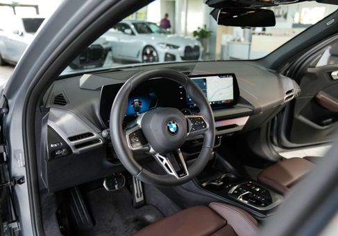BMW 120, 2025 2