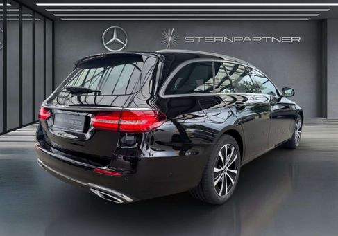 Mercedes-Benz E 300, 2023