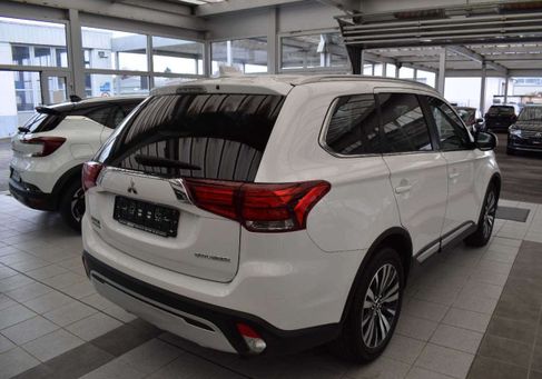 Mitsubishi Outlander, 2019
