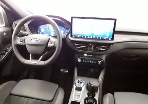 Ford Kuga, 2025
