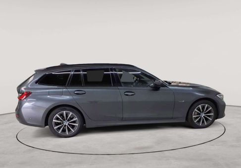 BMW 330, 2022 3