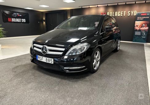 Mercedes-Benz B 180, 2012