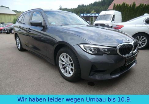 BMW 318, 2022