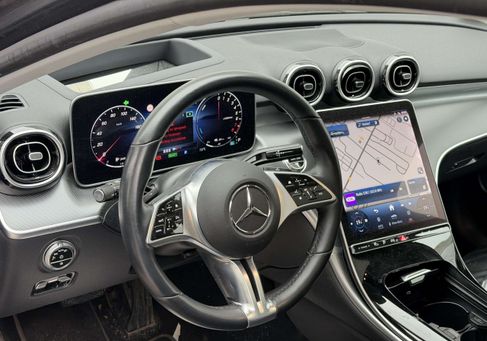 Mercedes-Benz C 300, 2022