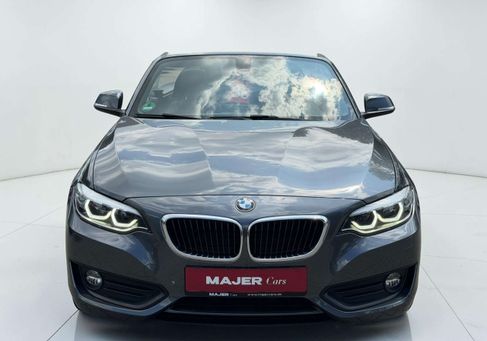 BMW 220, 2019 3