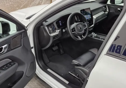 Volvo XC60, 2026