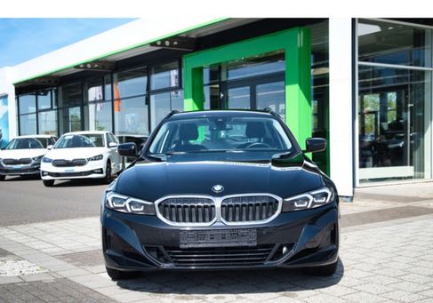 BMW 318, 2023
