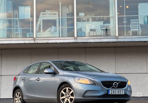 Volvo V40, 2018