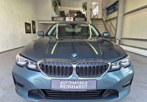BMW 330, 2021