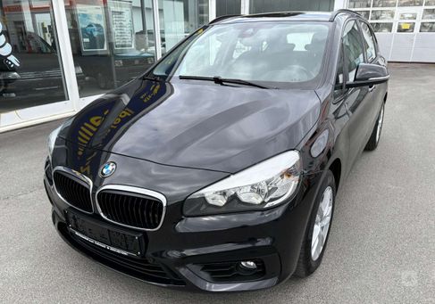 BMW 216, 2017