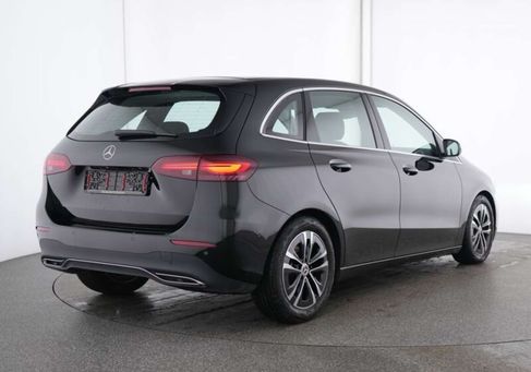 Mercedes-Benz B 220, 2025 2