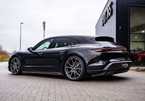 Porsche Taycan, 2023