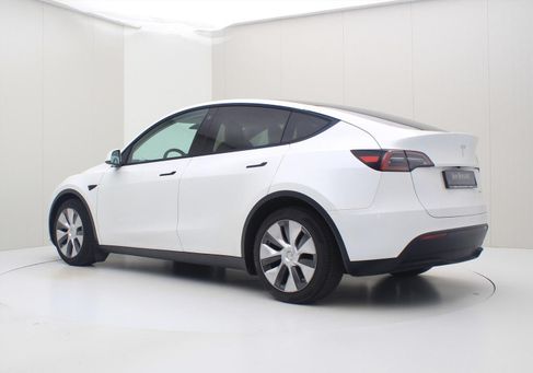 Tesla Model Y, 2023 3