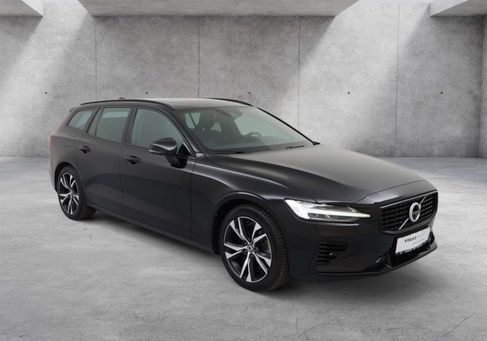 Volvo V60, 2022