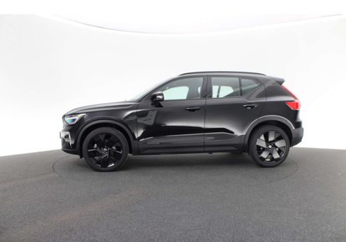Volvo XC40, 2025 2