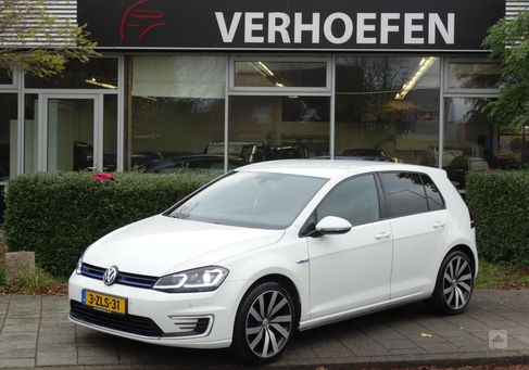 Volkswagen Golf, 2015