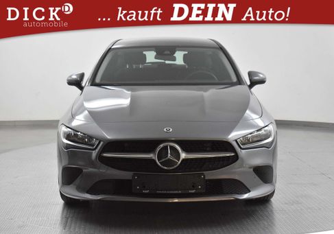 Mercedes-Benz CLA 200, 2022