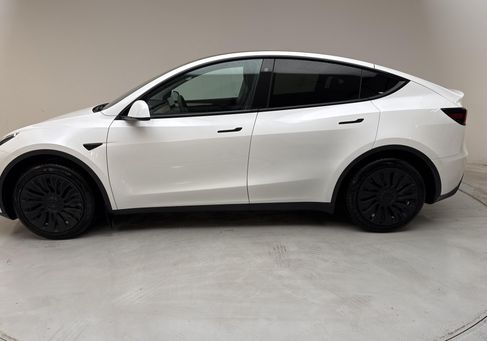 Tesla Model Y, 2023 2