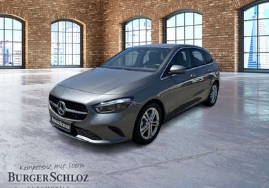 Mercedes-Benz B 180, 2025