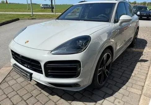 Porsche Cayenne, 2022