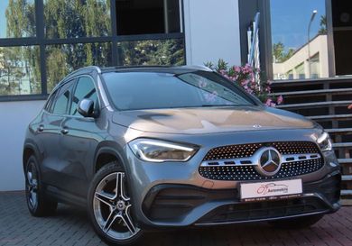 Mercedes-Benz GLA 200, 2022