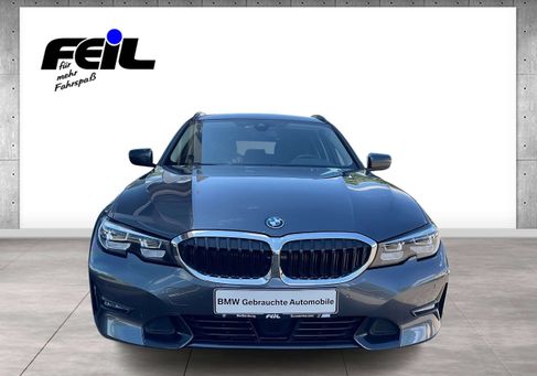 BMW 330, 2021