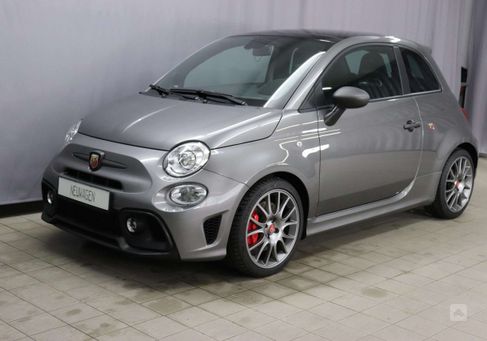 Abarth 695, 2022