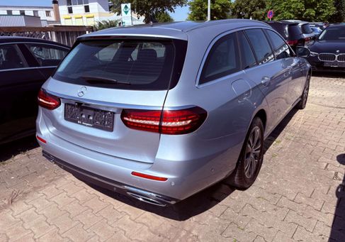 Mercedes-Benz E 220, 2021