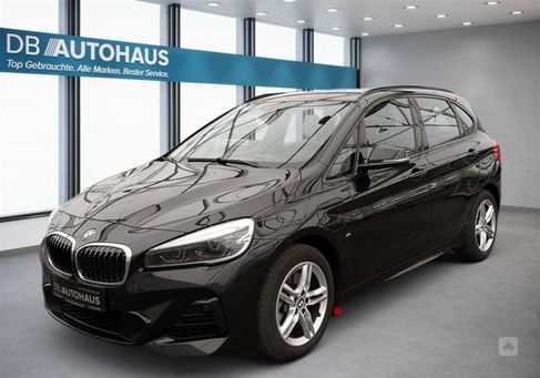 BMW 225, 2021