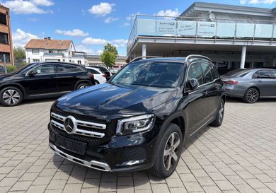 Mercedes-Benz GLB 200, 2023