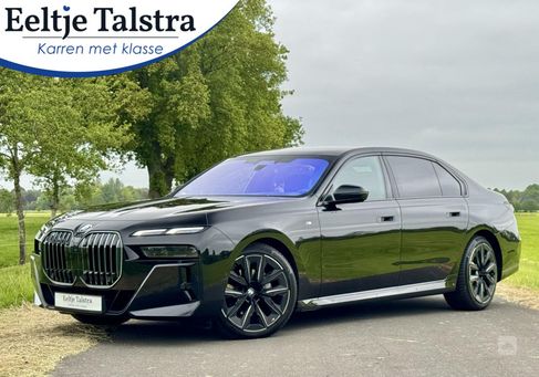 BMW 740, 2025