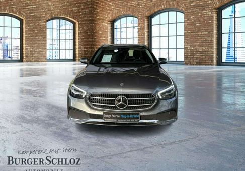 Mercedes-Benz E 300, 2022