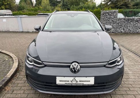 Volkswagen Golf, 2022