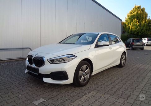 BMW 118, 2022