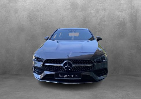 Mercedes-Benz CLA 200, 2022