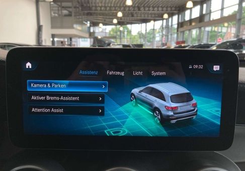 Mercedes-Benz GLC 200, 2020
