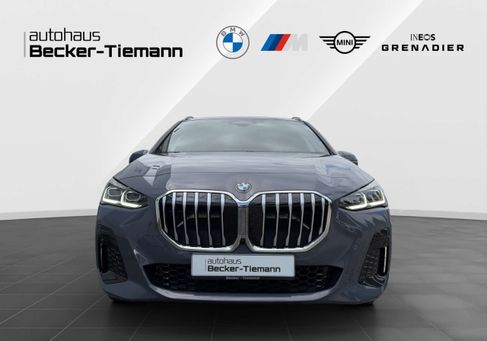BMW 220, 2025 3