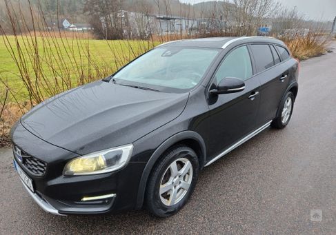 Volvo V60 Cross Country, 2016