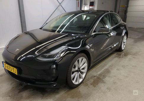 Tesla Model 3, 2019