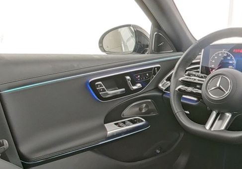 Mercedes-Benz E 300, 2025