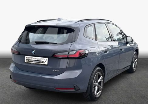 BMW 220, 2025