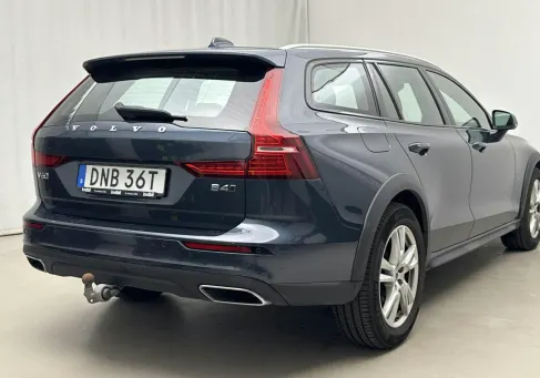 Volvo V60 Cross Country, 2022 3